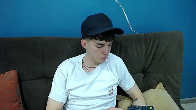 Jheampiiero online show from November 2025 03:27:01 PM