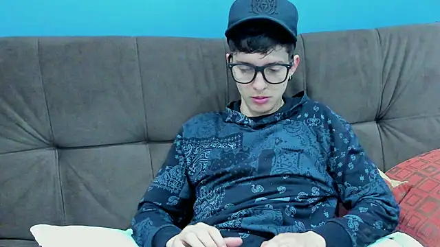 Jheampiiero online show from December 2025 12:59:02 PM