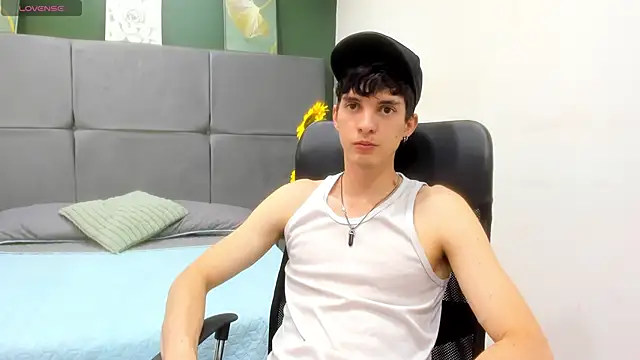 Jheampiiero online show from March 2026 08:40:01 PM