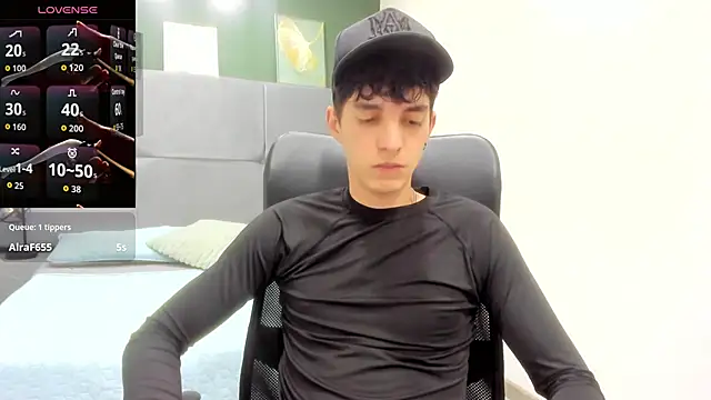 Jheampiiero online show from March 2026 11:06:02 PM