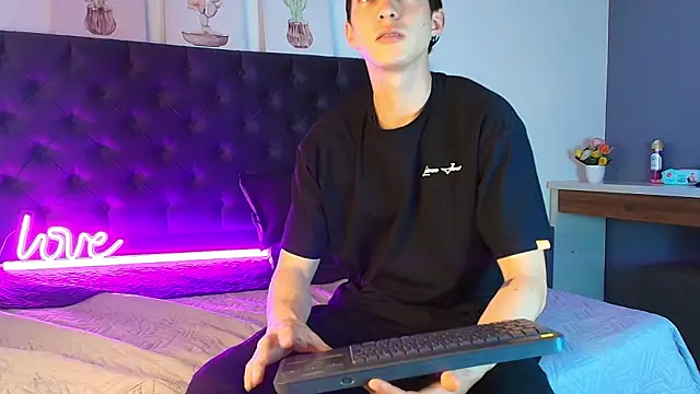 Jheampiiero online show from March 2026 10:04:02 PM