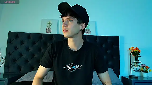 Jheampiiero online show from March 2026 10:11:01 PM