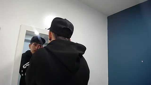 Jheampiiero online show from November 2025 12:49:02 PM