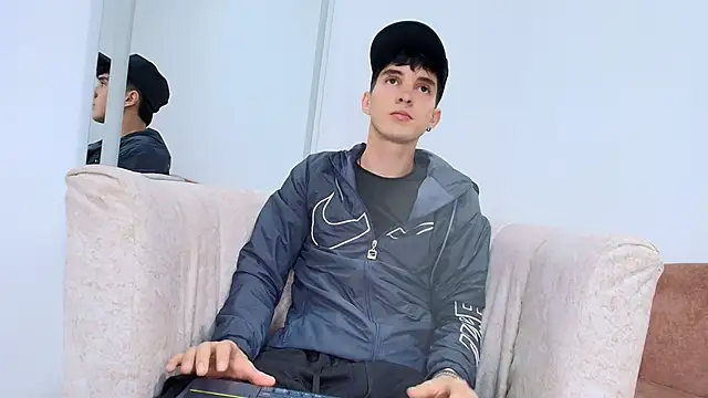 Jheampiiero online show from April 2026 08:51:02 PM
