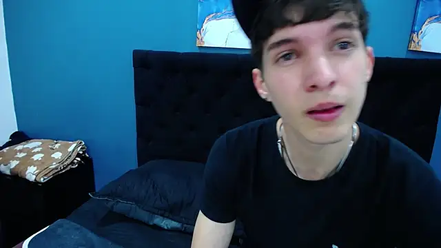 Jheampiiero online show from November 2025 01:37:02 PM