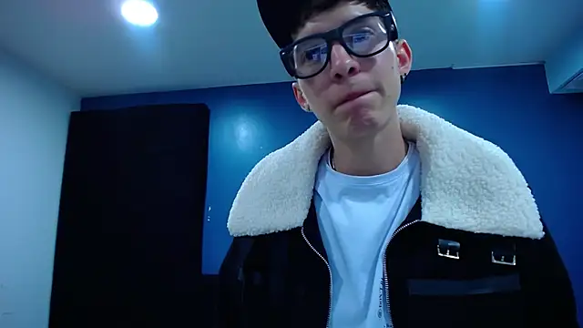 Jheampiiero online show from October 2025 01:43:02 PM