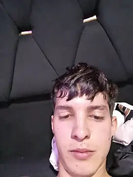 Jheampiiero online show from February 2026 08:37:01 PM