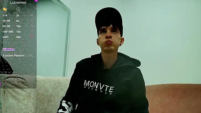 Jheampiiero online show from April 2026 09:43:01 PM