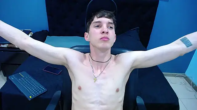 Jheampiiero online show from October 2025 02:14:02 PM