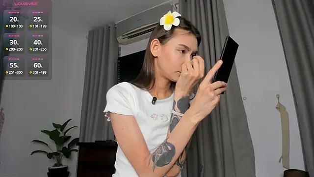 Amy Loveme online show from November 2025 12:21:02 AM