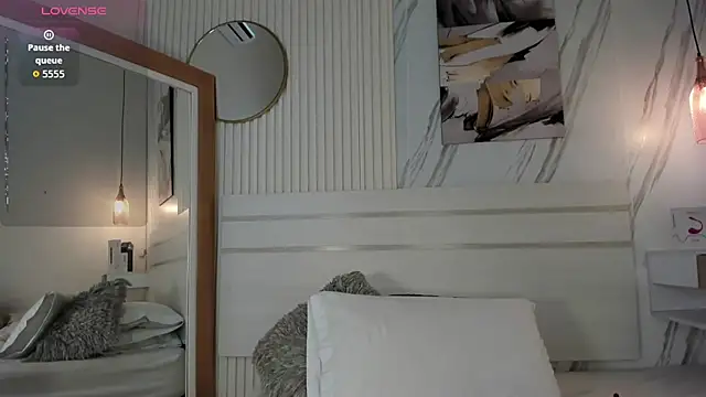 Kloeh Star online show from November 2025 08:20:01 PM