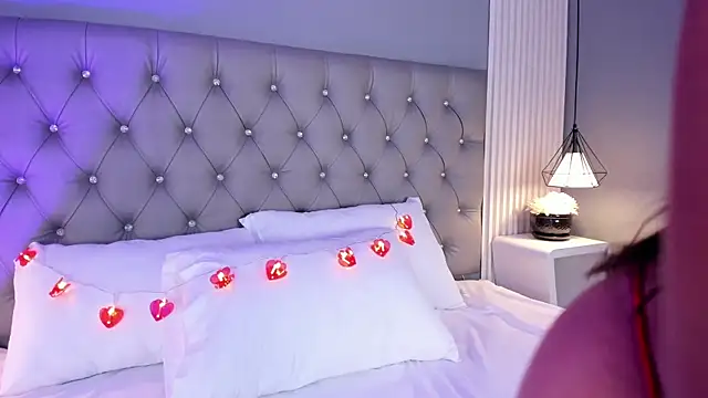 CarolineLee  online show from February 2026 11:05:02 PM