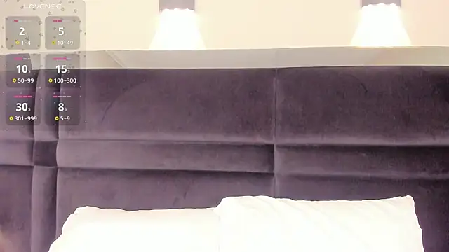 CarolineLee  online show from June 2026 10:37:01 PM