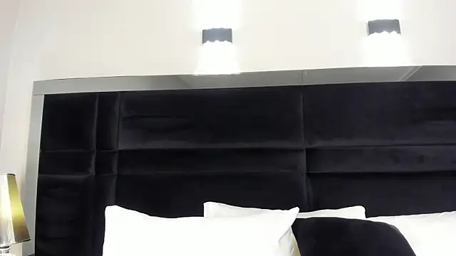 CarolineLee  online show from March 2026 10:33:01 PM