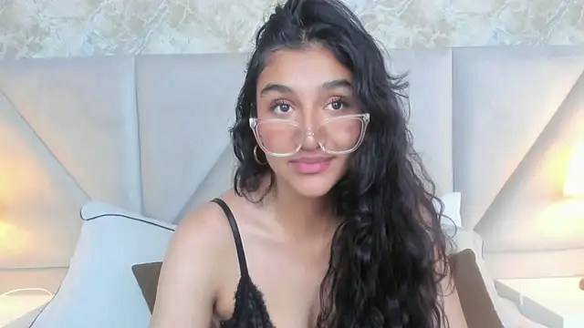 ValentiinaCruz online show from October 2025 06:52:02 PM