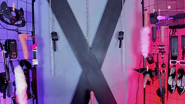 VictoryaLiah BDSM online show from November 2025 10:41:02 AM