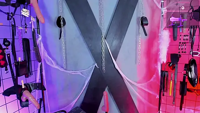 VictoryaLiah BDSM online show from October 2025 10:47:01 AM