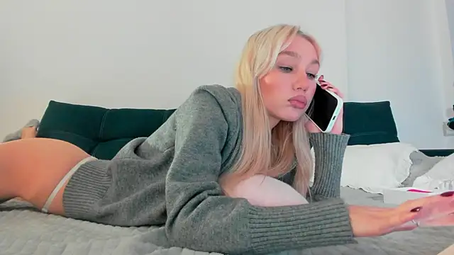cuteleraay online show from September 2025 08:25:01 PM