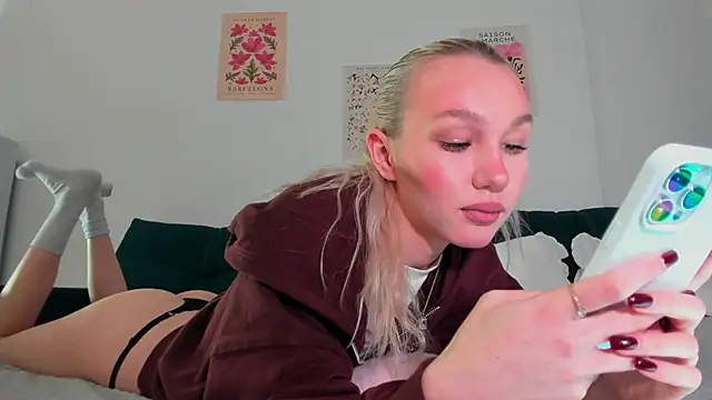 cuteleraay online show from October 2025 08:31:01 PM