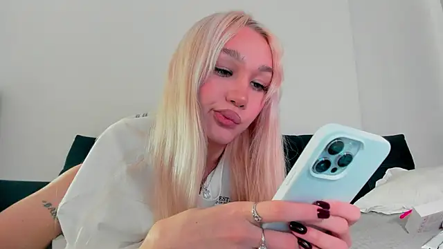 cuteleraay online show from September 2025 08:37:02 PM