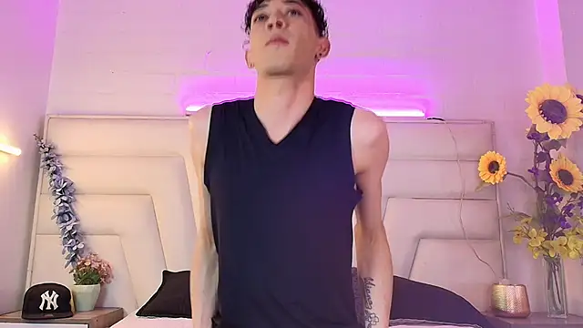 Ashton Myers online show from October 2025 07:46:02 PM