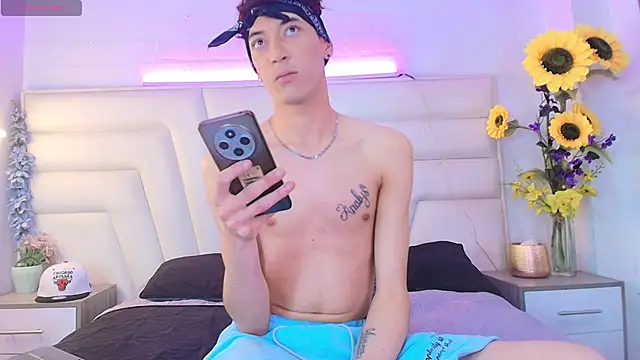 Ashton Myers online show from November 2025 08:35:02 PM