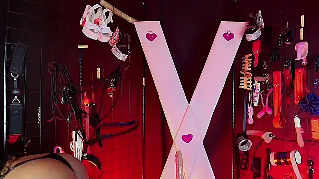 Veronica bdsm online show from April 2026 12:23:01 PM