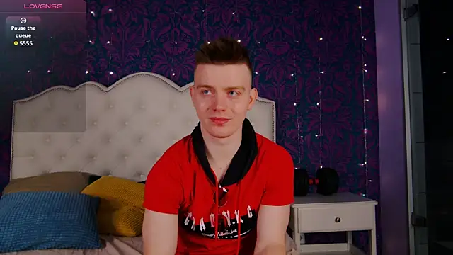 Happydeimos online show from April 2026 09:32:01 PM