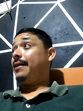 veronica and bryan online show from November 2025 12:48:02 AM