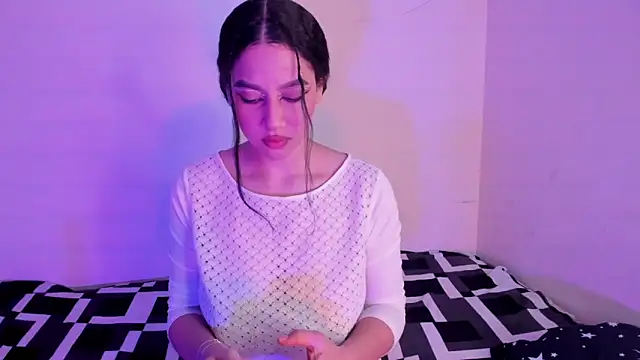 Snapshot of Megan_Luxe chatting on February 2026 06:21:02 AM Megan Luxe online show from February 2026 06:21:02 AM