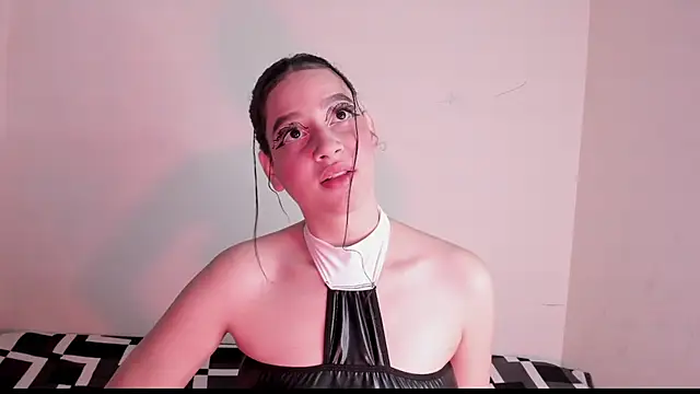 Snapshot of Megan_Luxe chatting on March 2026 04:34:01 AM Megan Luxe online show from March 2026 04:34:01 AM