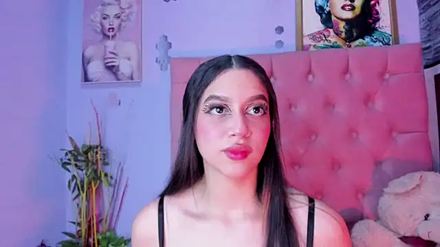 Snapshot of Megan_Luxe chatting on January 2026 04:06:02 AM Megan Luxe online show from January 2026 04:06:02 AM