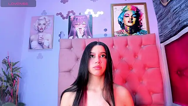 Megan Luxe online show from November 2025 05:11:01 AM