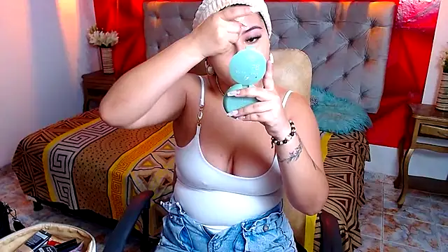IsabellaaSweet online show from October 2025 12:50:02 PM