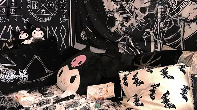 Paige Turner online show from March 2026 09:09:01 PM