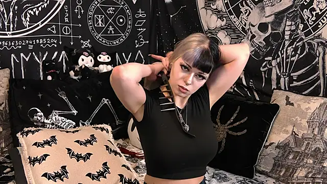 Paige Turner online show from March 2026 09:03:01 PM