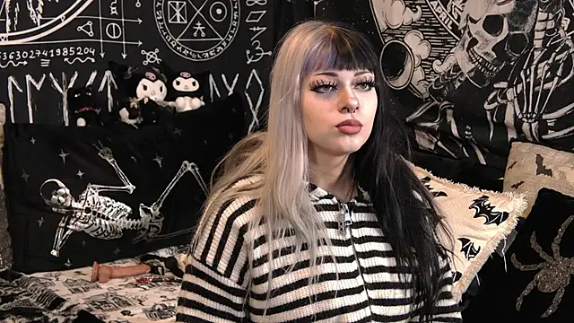 Paige Turner online show from March 2026 12:22:01 AM