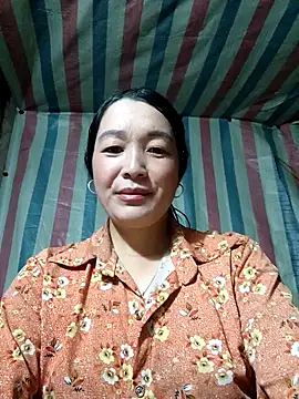 Snapshot of Bliss_rose chatting on November 2025 02:07:02 AM Bliss rose online show from November 2025 02:07:02 AM