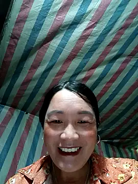 Snapshot of Bliss_rose chatting on October 2025 02:01:02 AM Bliss rose online show from October 2025 02:01:02 AM