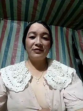 Snapshot of Bliss_rose chatting on October 2025 07:05:01 AM Bliss rose online show from October 2025 07:05:01 AM