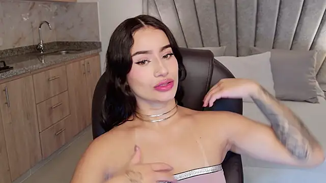 Saskia litt online show from January 2026 04:05:02 AM