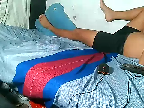 SwayingSam 19 online show from October 2025 03:22:02 PM
