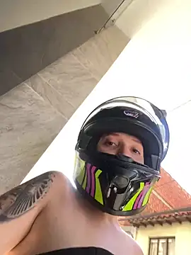 Paulina-Wells online show from November 2025 08:14:01 PM