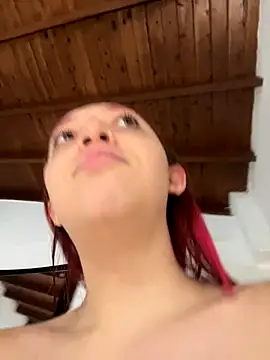 Paulina-Wells online show from October 2025 10:10:02 PM