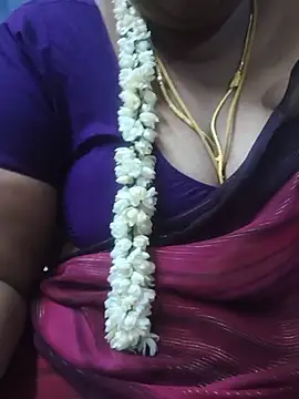 Snapshot of TAMIL_ELAKKIYA chatting on July 2026 05:32:02 PM TAMIL ELAKKIYA online show from July 2026 05:32:02 PM