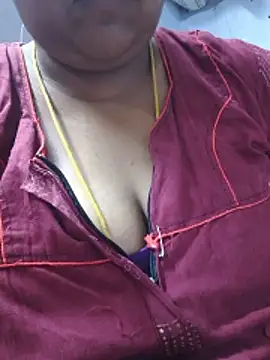 Snapshot of TAMIL_ELAKKIYA chatting on June 2026 12:32:02 AM TAMIL ELAKKIYA online show from June 2026 12:32:02 AM