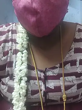 Snapshot of TAMIL_ELAKKIYA chatting on July 2026 05:53:03 PM TAMIL ELAKKIYA online show from July 2026 05:53:03 PM