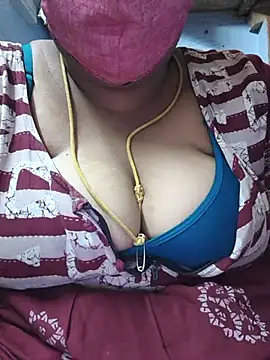 Snapshot of TAMIL_ELAKKIYA chatting on July 2026 06:54:01 AM TAMIL ELAKKIYA online show from July 2026 06:54:01 AM