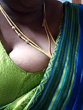 Snapshot of TAMIL_ELAKKIYA chatting on July 2026 04:56:02 AM TAMIL ELAKKIYA online show from July 2026 04:56:02 AM