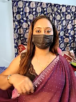 Cute-lusi online show from November 2025 05:12:01 PM